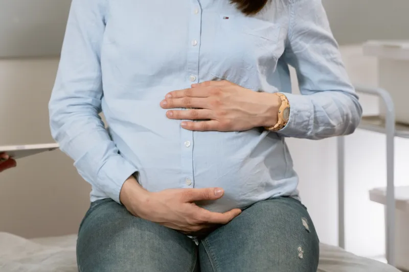 Nine Months of Complete Mystery — When Having a Baby Meant Flying Blind Until Delivery Day