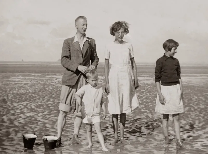 We Used to Disappear on Vacation. Now We Broadcast It.
